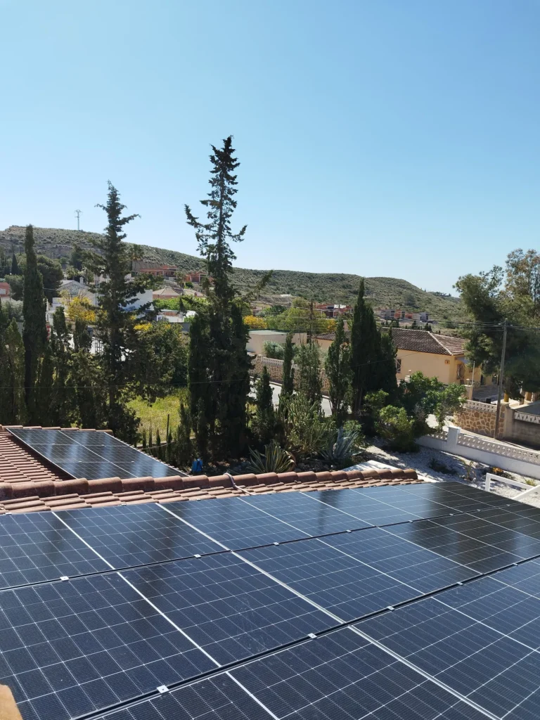Instalación de placas solares en Busot