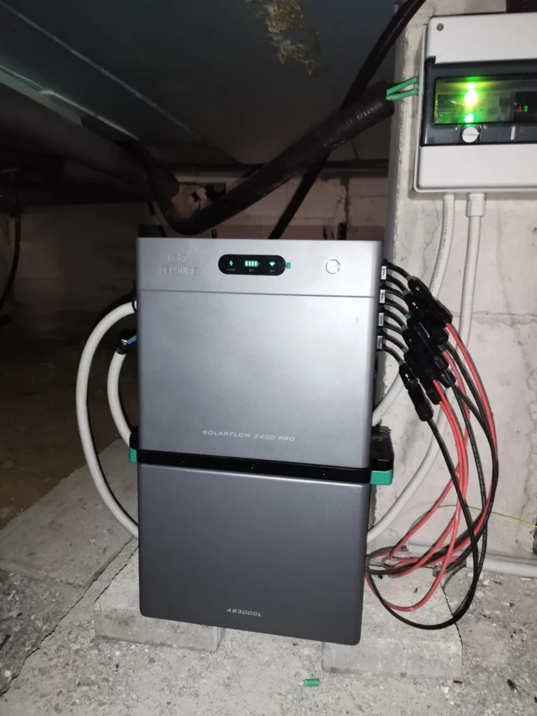 Instalación solar con batería en Busot (Alicante), foto 4